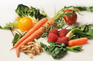 Auswahl an Obst und Gemüse