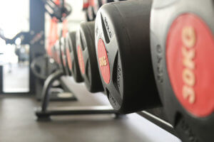 Darum lohnt sich für jeden eine Mitgliedschaft in einem Fitnessstudio
